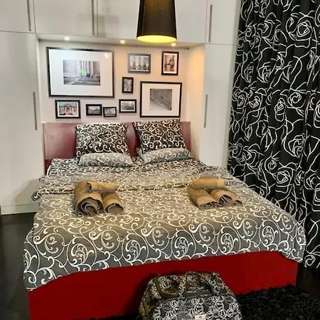 Lovely Katerina With Free Parking Apartamento *