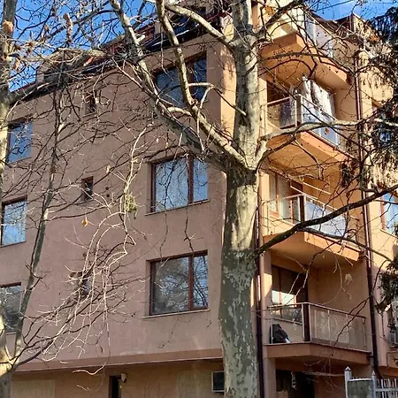 Lovely Katerina With Free Parking Apartamento