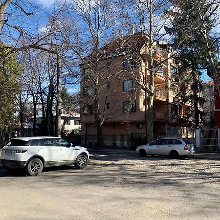 Апартамент Lovely Katerina With Free Parking *